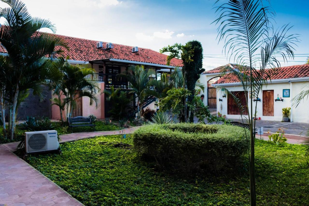 Rual's Hotel